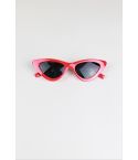 Lovemystyle Retro Red Sunglasses With Cat Eye Design