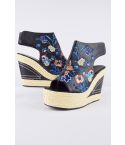 Lovemystyle Floral Embroidered Wedge Heel Sandals In Black