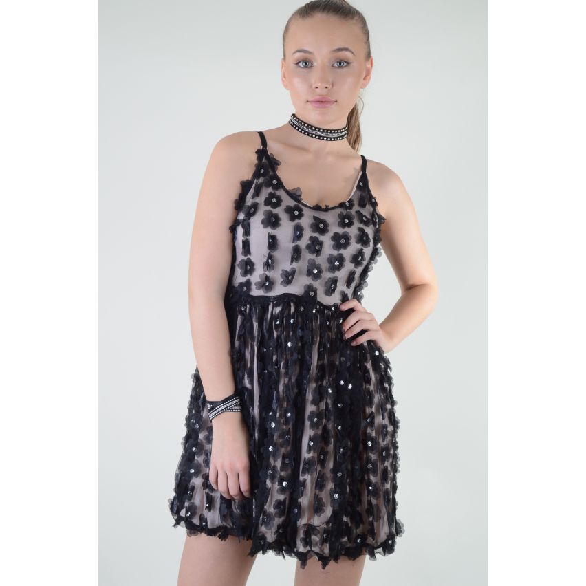 LMS-nackte Skater-Kleid mit schwarzem Netz-Blume-Overlay