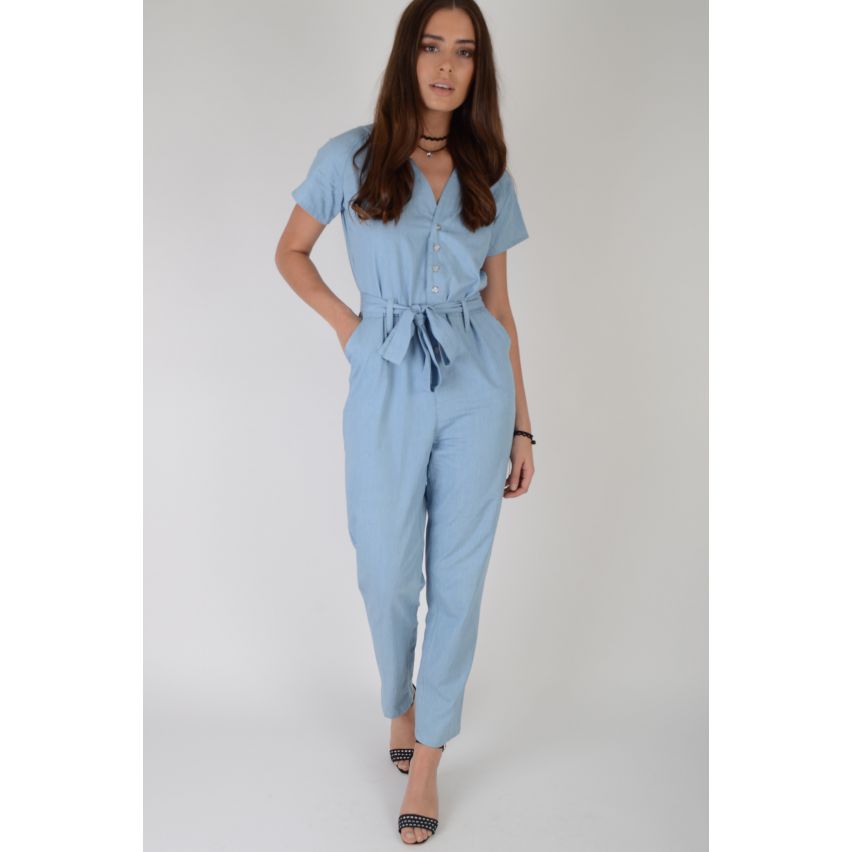 Lovemystyle Denim Jumpsuit con botón al frente y lazo cintura - muestra