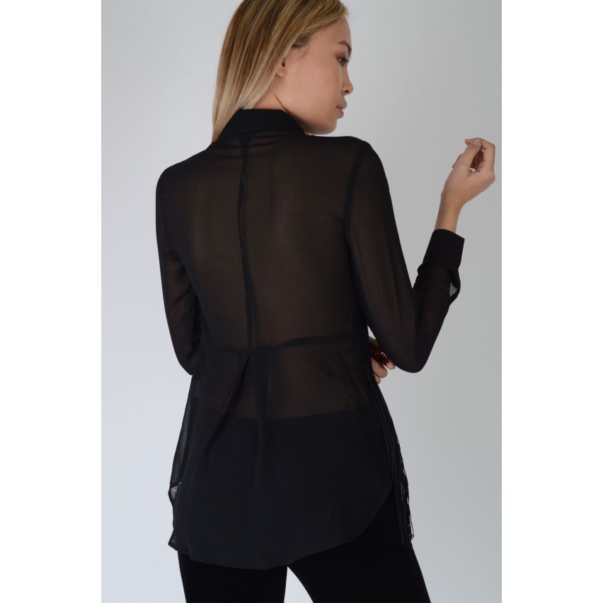 Chemisier en mousseline de soie Lovemystyle noir avec dentelle et superposition de gland