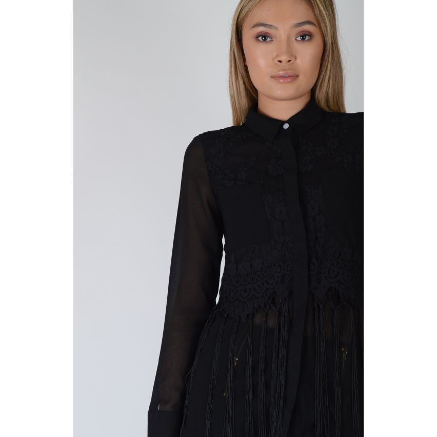 Chemisier en mousseline de soie Lovemystyle noir avec dentelle et superposition de gland