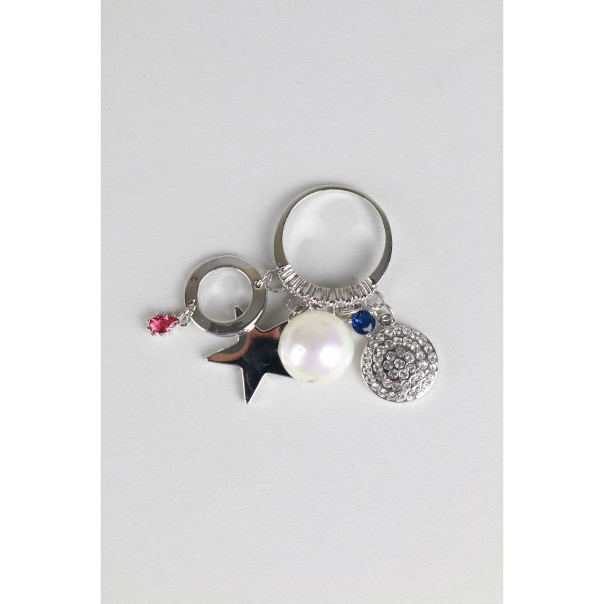 Bague en argent de Lovemystyle avec plusieurs breloques de charme