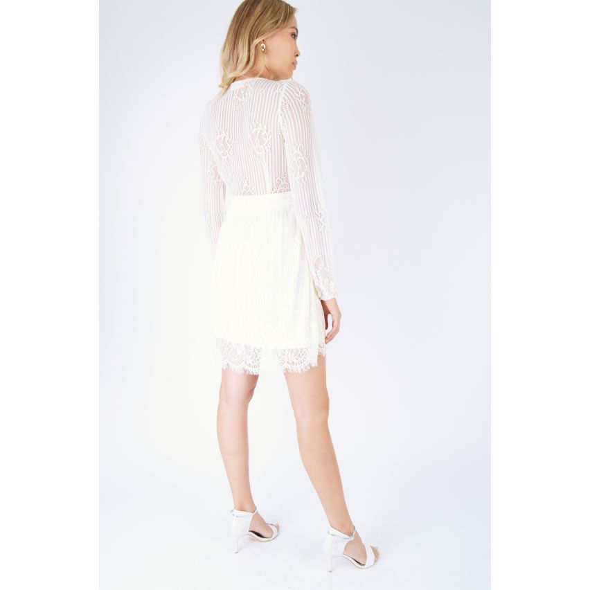 Danity Creme Langarm Kleid mit Ärmeln und transparenter Spitze zurück