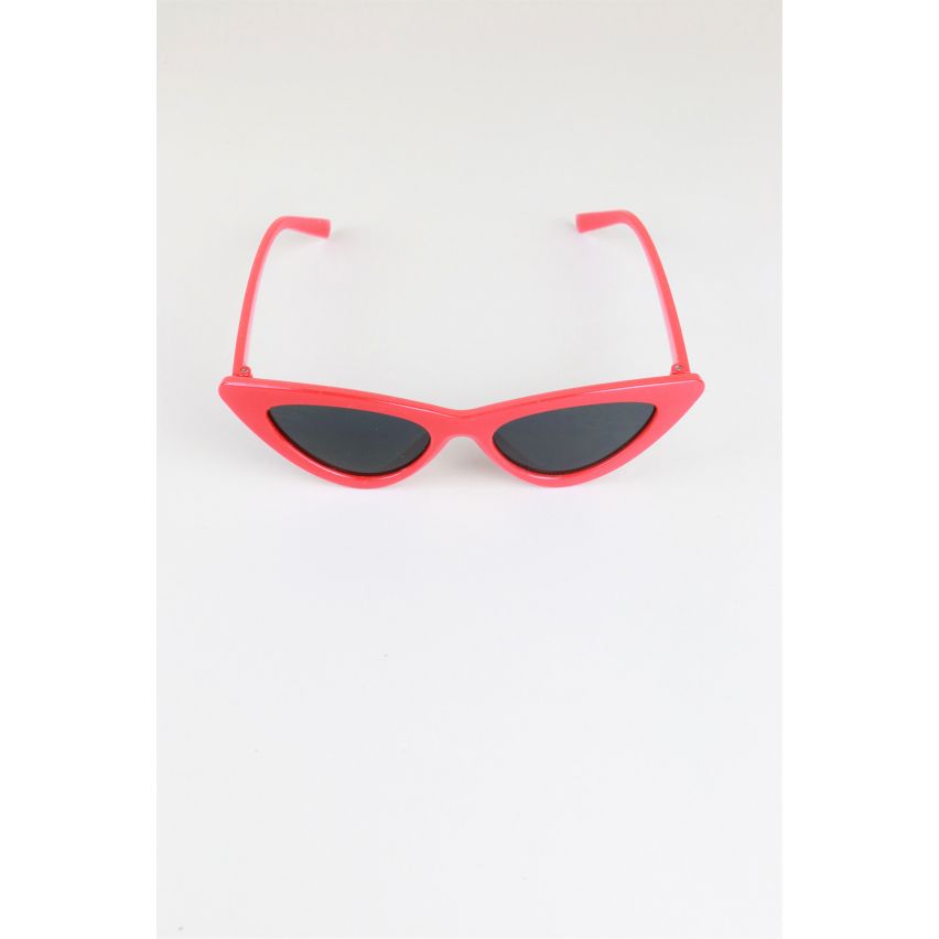 Lovemystyle Retro Red Sunglasses With Cat Eye Design