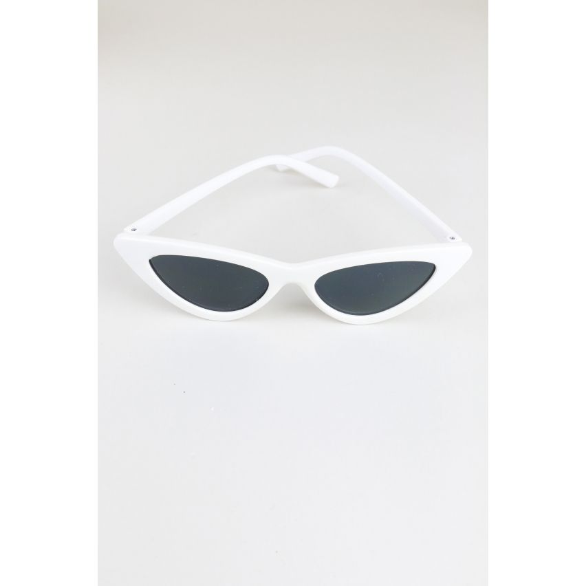 Lovemystyle Retro White Sunglasses With Cat Eye Design