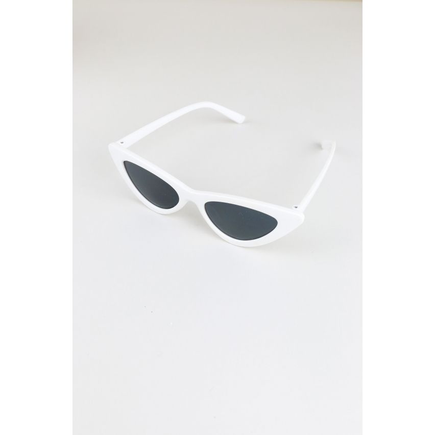 Lovemystyle Retro White Sunglasses With Cat Eye Design