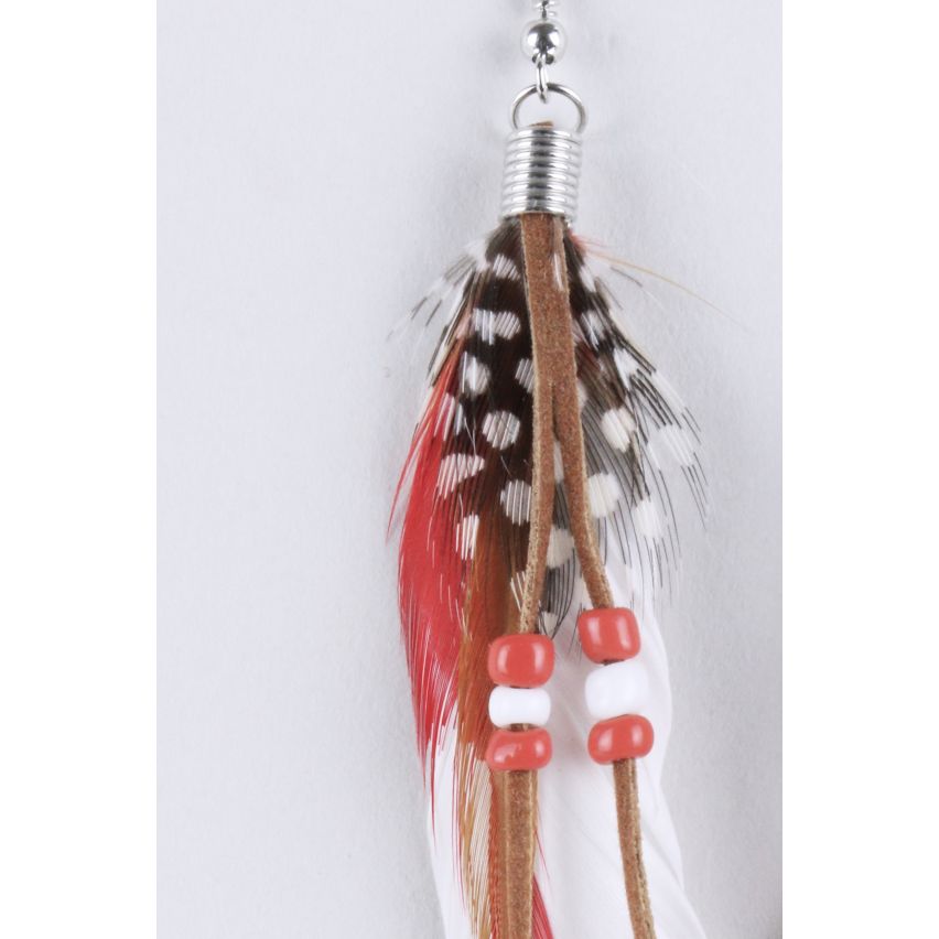 Lovemystyle White Feather suède en kraal Detail oorbellen