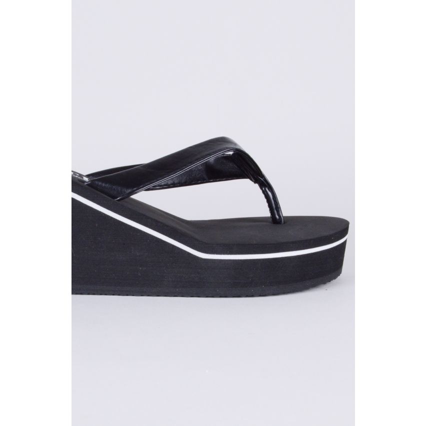 Lovemystyle Black Wedge Flip Flops mit weißen Akzent