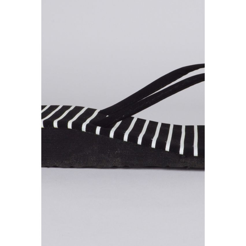 Lovemystyle schwarzen und weißen Streifen Flip Flops mit Keil