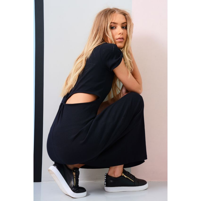 De Maxi jurk Lovemystyle zwart met Mid Twist en korte mouwen