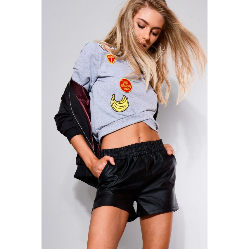 Lovemystyle ecopelle Shorts a vita alta In nero