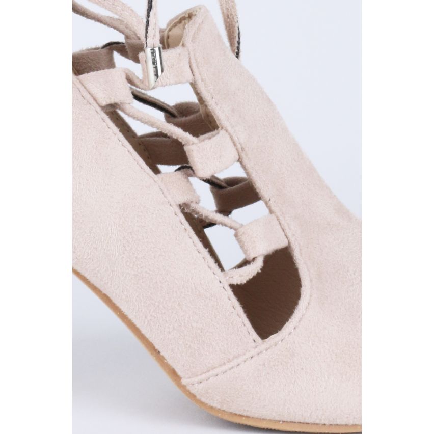 Lovemystyle Knöchel Krawatte Peep-Toe Sandalen aus Veloursleder In Beige