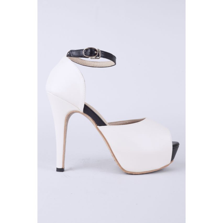 Lovemystyle Plateau Peep Toe Heels In Beige und schwarz