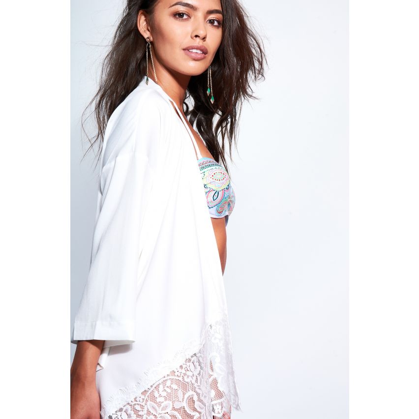 Stil London weißen Spitzen scharfkantige Kimono mit asymmetrischem Saum