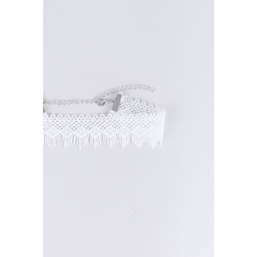 Lovemystyle wit Choker met kant Detail en zilveren gesp