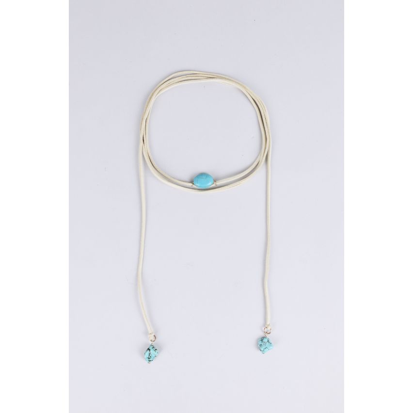 Lovemystyle Wrap rond witte Choker met blauwe parel Detail.