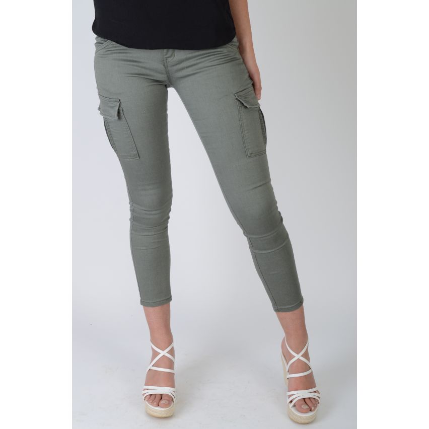 Lovemystyle Khaki grün Röhrenjeans mit großen Seitentaschen