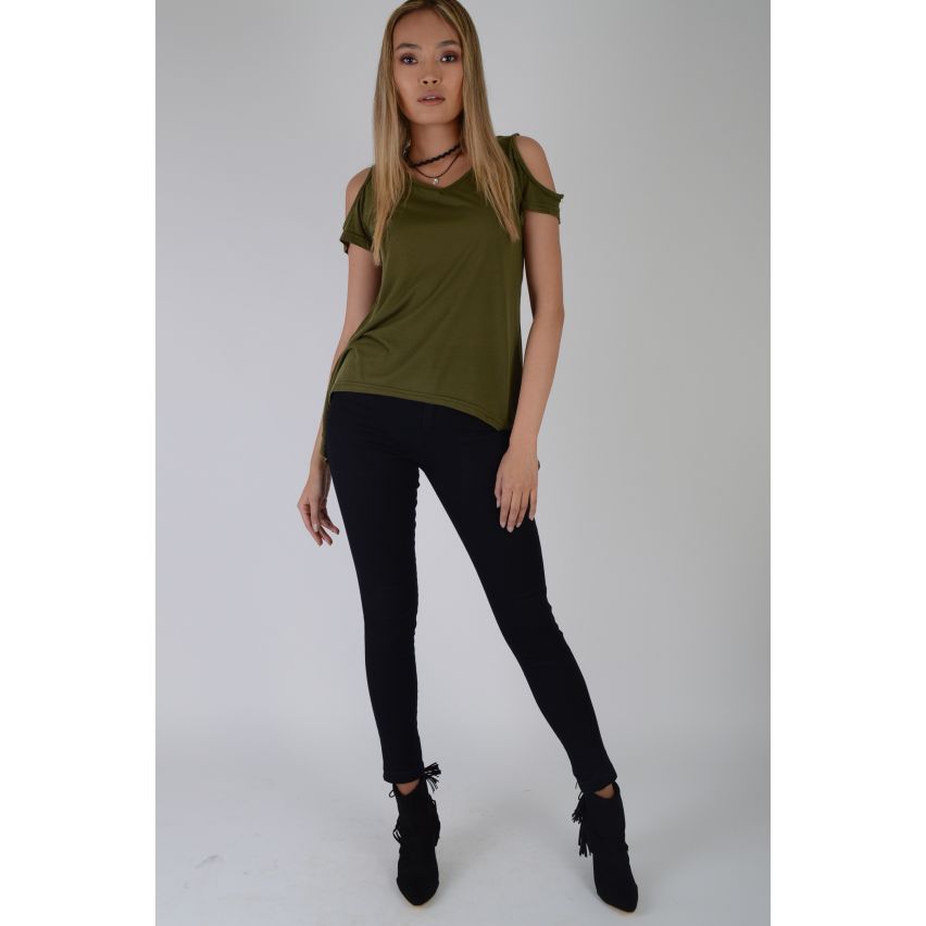 Lovemystyle kalte Schulter entspannt T-Shirt mit Dip Saum In Khaki