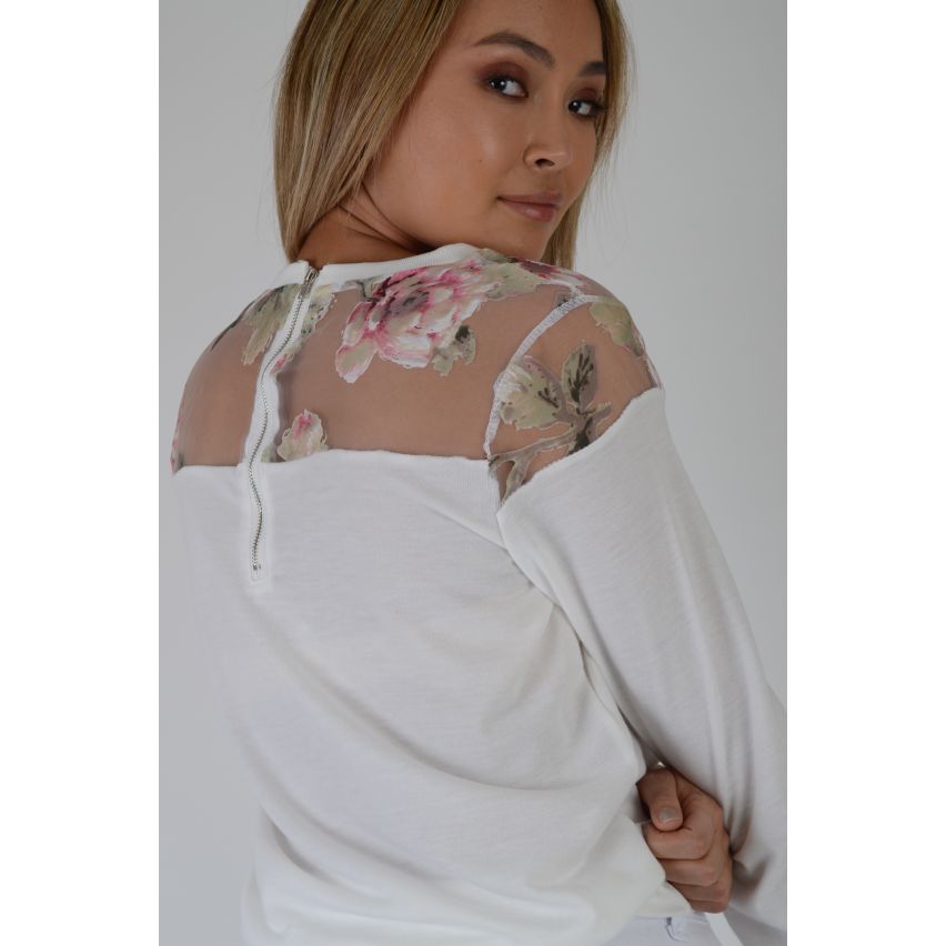 Lovemystyle grädde fin stickad Jumper med blommigt Mesh infälld