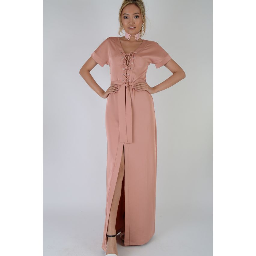 Lovemystyle encaje vestido Maxi con Split frontal en color rosa polvo - muestra