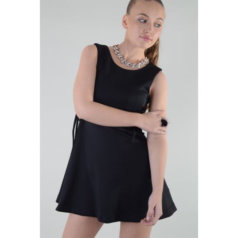 Robe patineuse Lovemystyle plongeante avec lacets détail