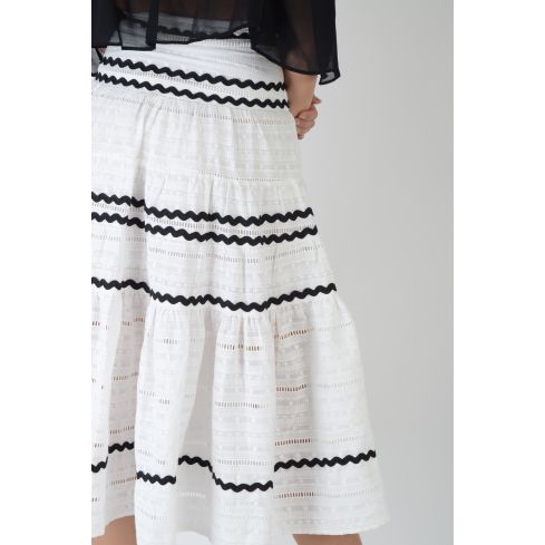 Lovemystyle blanc coton plein Midi jupe avec bandes noires